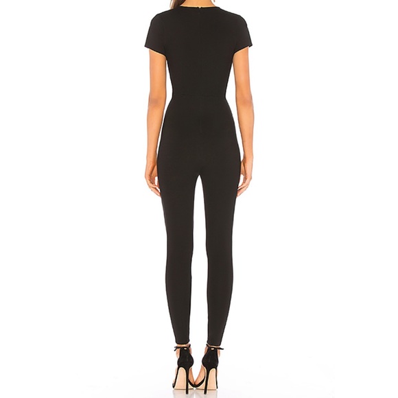 Superdown Black Jumpsuit V Plunge Short Sleeve NWT - Picture 3 of 4